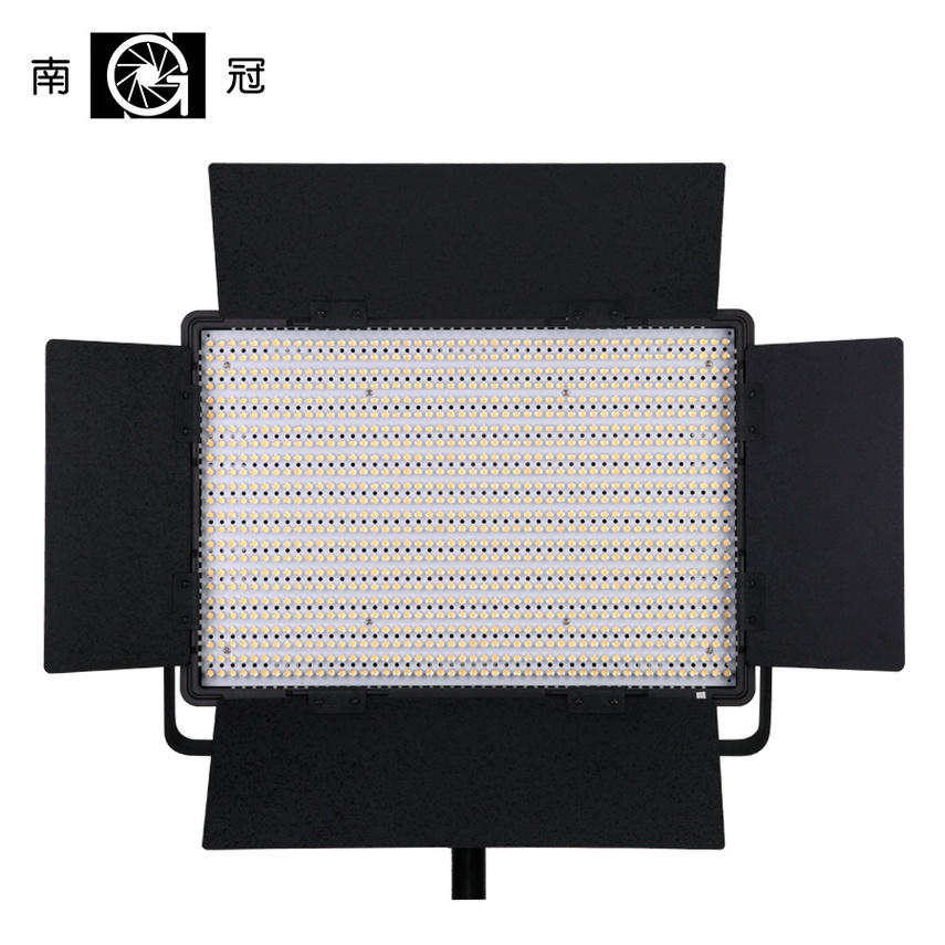 Nanguang CN-1200SA LEDS 5600K  - Video Light Panel Led 评论和价格